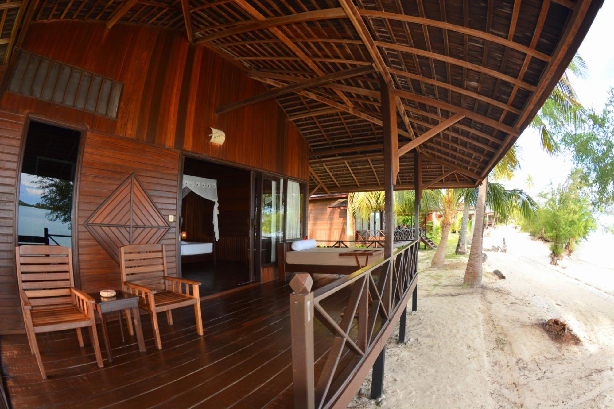 Nunukan Island Resort Maratua Island 외부 사진